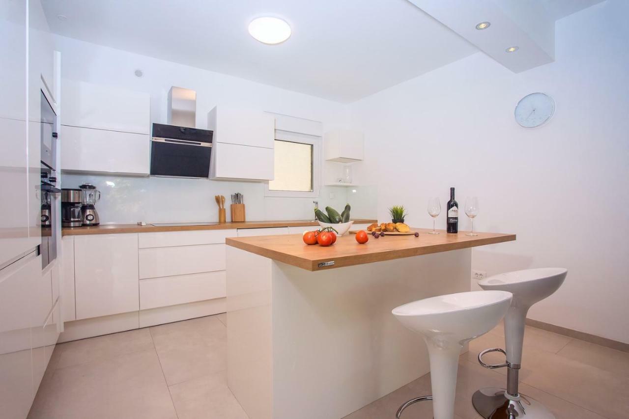 Villa Agava With Heated Pool, Jacuzzi, Sauna, Gym, 4 En-Suite Bedrooms Gata Eksteriør bilde
